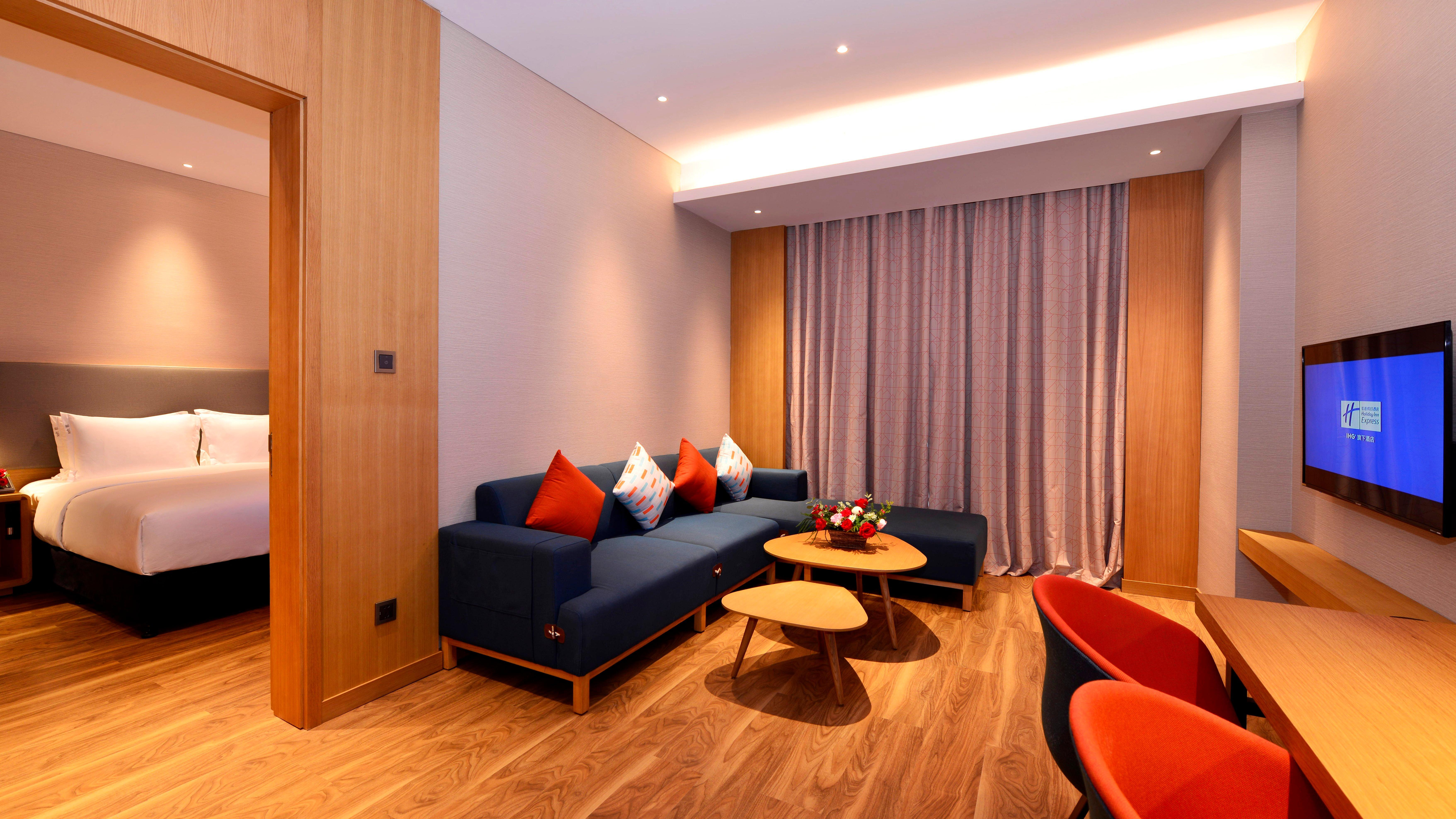 Holiday Inn Express Luanchuan By Ihg Dış mekan fotoğraf